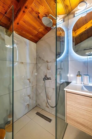 Classic Apartment, Balcony | Bathroom - Ionian Serenity House (Zakynthos)