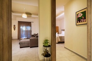 Comfort Apartment, City View | Living area