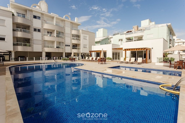 Basic Apartment | Pool | Outdoor pool