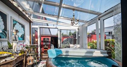 Apartment 'Kleine Oase Stuhr im Container E G' with Shared Terrace, Garden & Wi-Fi