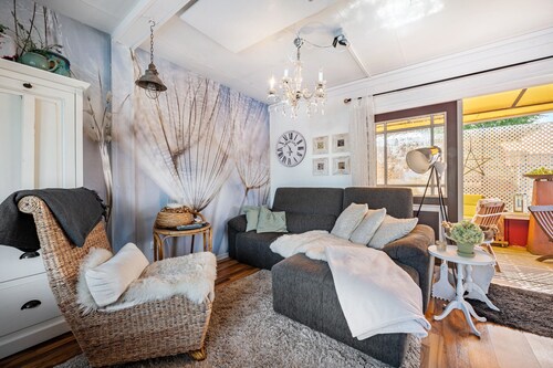 Apartment 'Kleine Oase Stuhr Im Container E G' mit gemeinsamer Terrasse, gemeinsamem Garten und WLAN