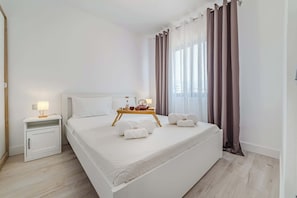 2 chambres, bureau, fer et planche à repasser, Wi-Fi