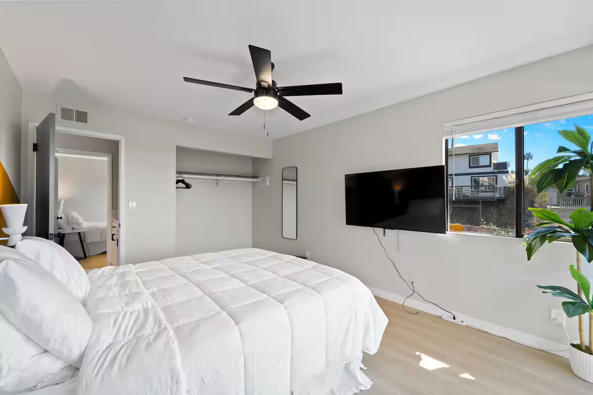 2 habitaciones, tabla de planchar con plancha, wifi y ropa de cama 
