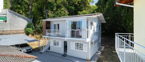 Basic Apartment | Exterior