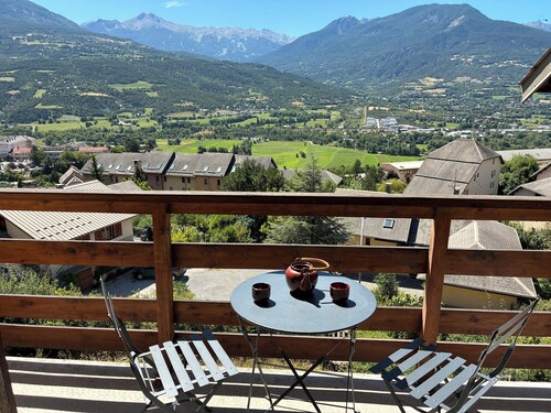 Appartement T2
Venez vous ressourcer dans un environnement calme et verdoyant