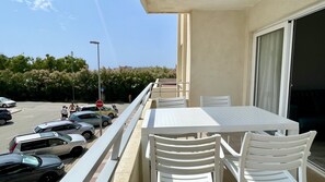 Apartment | Outdoor dining - Apartment in Estartit With Pets Allowed (Torroella de Montgrí)