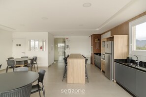 基础公寓 | 用餐