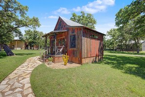 Exterior - The Nest-A Cozy Rustic Escape for Two (Fredericksburg)