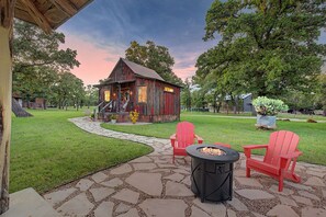 Terrace/patio - The Nest-A Cozy Rustic Escape for Two (Fredericksburg)