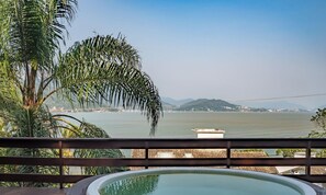 Villa | Outdoor spa tub - Duplex House w/ Beautiful View 80m Beach Rrf2562 (Florianópolis)