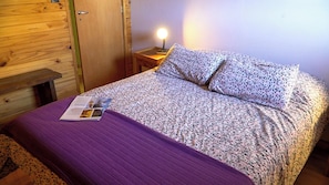 WiFi, bed sheets