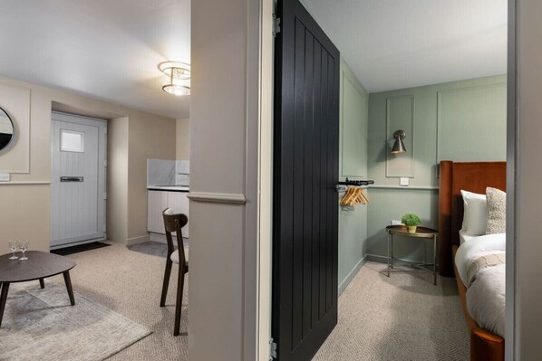 1 habitación, wifi y ropa de cama