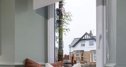 Kilted Quarter by The Wallace Monument