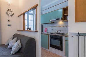 Apartment, 1 Bedroom | Private kitchen