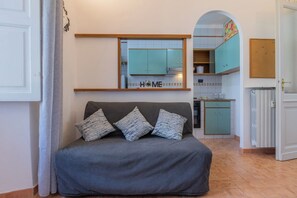 Apartment, 1 Bedroom | Living area