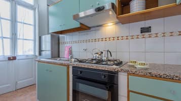 Apartment, 1 Schlafzimmer | Eigene Küche | Ofen, Herdplatte, Kochgeschirr/Geschirr/Besteck