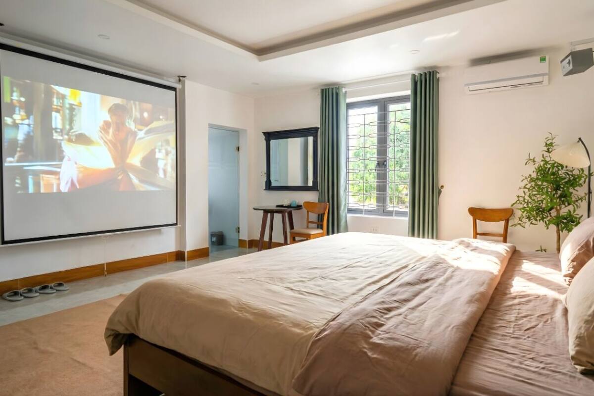 Superior Double Room | 저자극성 침구, 책상, 암막 커튼, 방음 설비