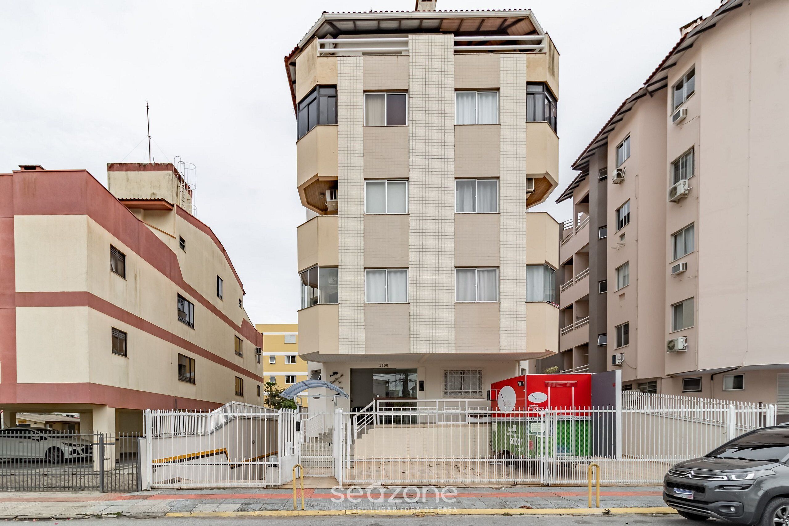 Basic Apartment | Exterior