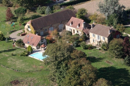 外観. Holiday Home Oustau Cassou