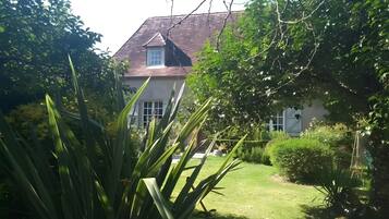 Jardines del alojamiento