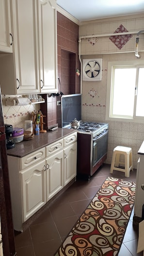 Four, plaque de cuisson