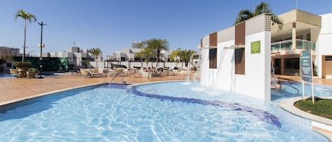 Apartamento básico | Piscina