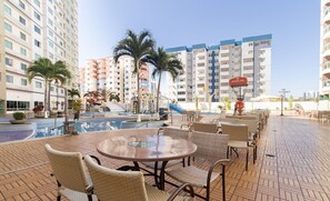 Basic Apartment | Pool