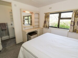 Individually decorated, individually furnished, free WiFi - Springtime Lodge (Abergele)