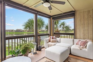 Property grounds - Boardwalk Villas 298 - Community Pool, Lake Front, Great Amenities + Dining! (Miramar Beach)