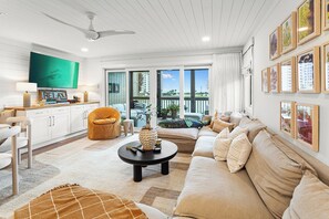 TV - Boardwalk Villas 298 - Community Pool, Lake Front, Great Amenities + Dining! (Miramar Beach)