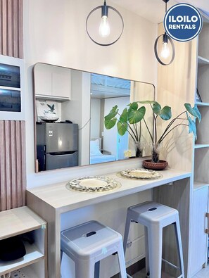 Condo, 1 Bedroom, Accessible, Smoking | Interior