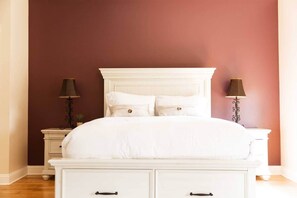 4 slaapkamers, een strijkplank/strijkijzer, wifi, beddengoed