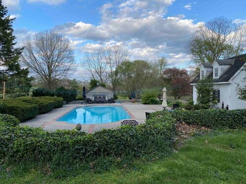 Guest Home on Historic Horse Farm