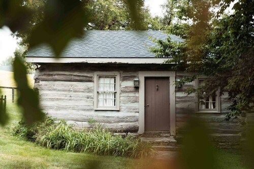 1791 Cabin on Historic Horse Farm