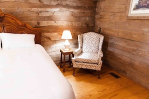 1 bedroom, in-room safe, WiFi, bed sheets