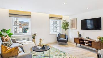 Standard Apartment, 2 Bedrooms | Desk, laptop workspace, iron/ironing board, free WiFi