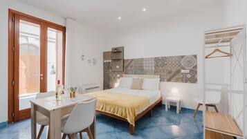 1 Schlafzimmer, BĂŒgeleisen/BĂŒgelbrett, WLAN, BettwĂ€sche