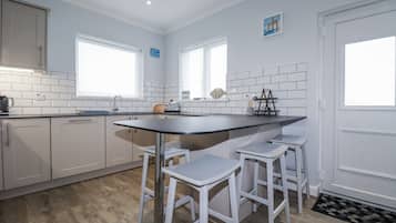 Ferienhaus | Eigene Küche | Kochgeschirr/Geschirr/Besteck