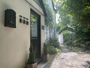 Exterior detail - Butlers Loft (Par)