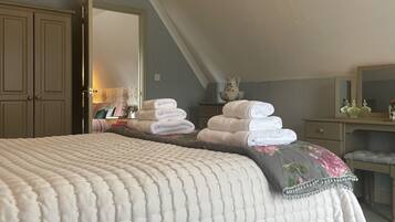 Didekorasi berbeda-beda dan dilengkapi dengan perabotan berbeda-beda