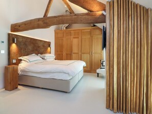 5 Schlafzimmer, individuell dekoriert, individuell eingerichtet