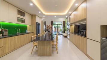 Fridge, microwave, stovetop, highchair