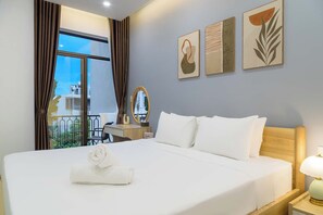 4 bedrooms, iron/ironing board, free WiFi, bed sheets