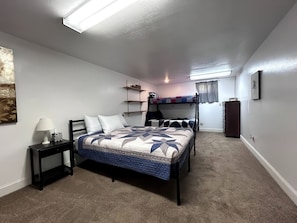 6 Schlafzimmer, Bügeleisen/Bügelbrett, Reisekinderbett, kostenloses WLAN