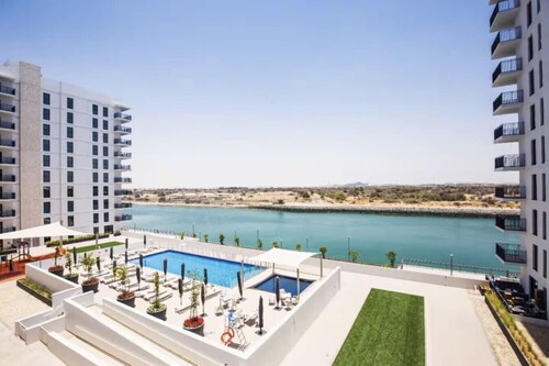 Luxury Retreat 1BDR Yas Island Premium Location