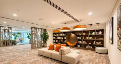 1BDR Luxury Stay with Pool & Gym | Waters Edge