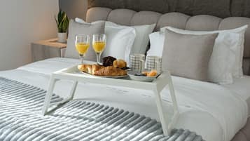 1 camera, una scrivania, ferro/asse da stiro, culla da viaggio