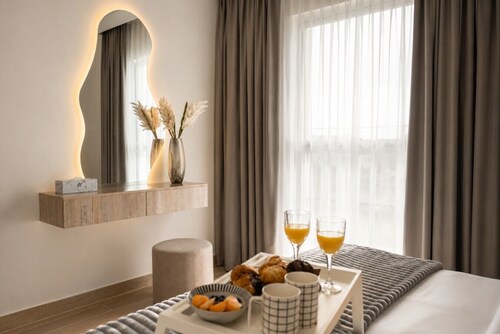 1BDR F1 Yas Island | Stunning Views on the Circuit