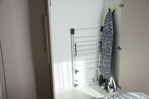 Desk, iron/ironing board, travel cot, WiFi