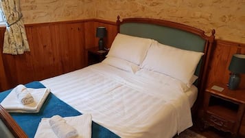 2 室のベッドルーム、アイロン / アイロン台、WiFi、ベッドシーツ